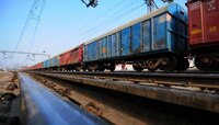 मध्य रेल्वेद्वारे गेल्या १५ दिवसांत जीवनावश्यक वस्तूंची वाहतूक 