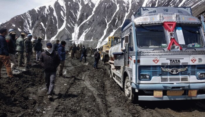 ४ महिन्यानंतर सुरु झाला लद्दाख आणि भारताला जोडणारा एकमेव रस्ता