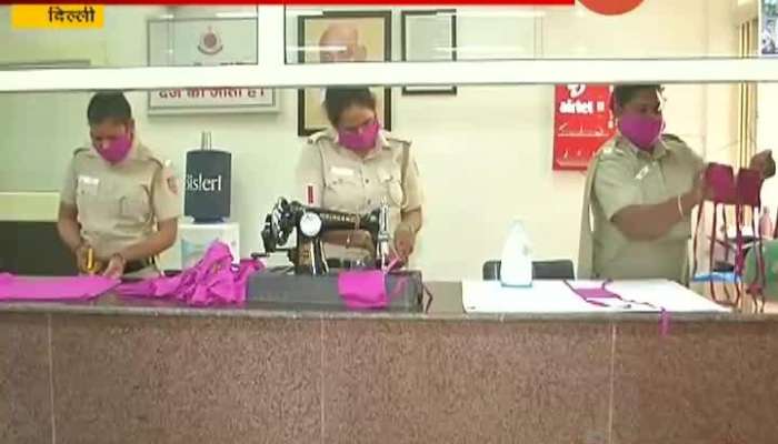  New Delhi Greater Kailesh Police Statioin Ladies Constable Making Mask