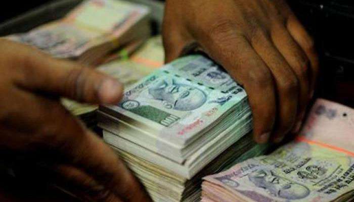 RBI ने केली रिव्हर्स रेपो दरात कपात, ठेवीदारांचे होणार नुकसान?