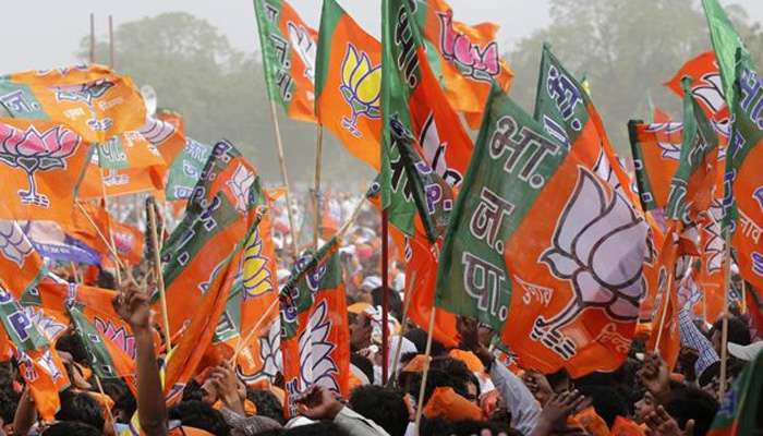 लॉकडाऊन : भाजप नगराध्यक्षांची गुंडगिरी, पोलिसांना धमकावल्याप्रकणी गुन्हा दाखल