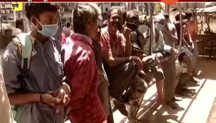 Pune People Demand Other Foodgrains At Ration Shop in Lockdown Situation