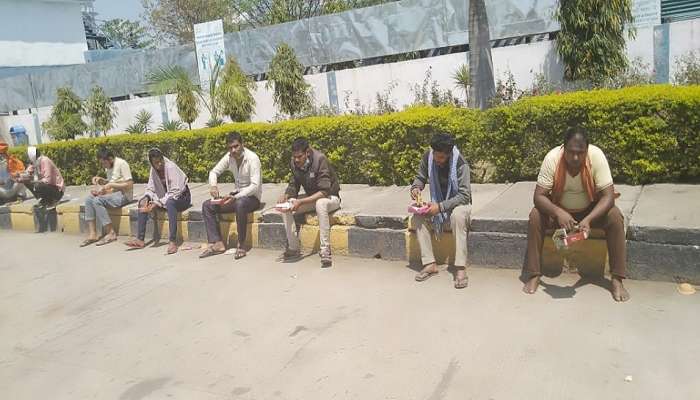  परराज्यातील मजुरांना महाराष्ट्रात रहायचं नाही कारण..... 