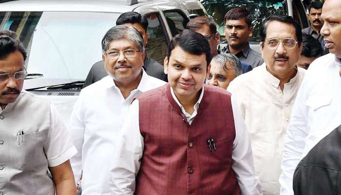 'फडणवीस दिल्लीतील नेत्यांच्या संपर्कात, राज्यात अस्थिरता पसरवण्याचा कट'