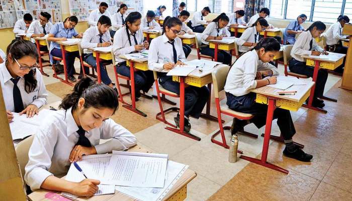 CBSE बोर्डाची १० वीची परीक्षा रद्द, १२ वीच्या विद्यार्थ्यांना मिळणार पर्याय