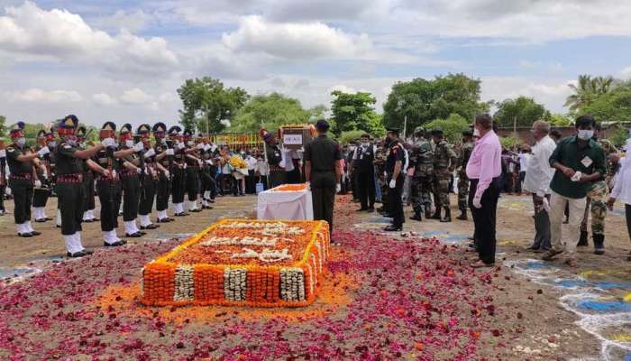 शोकाकुल वातावरणात शहीद सचिन मोरे यांना अखेरचा निरोप