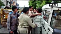 मोस्ट वॉन्टेड गुंड विकास दुबेला मध्यप्रदेशात अटक