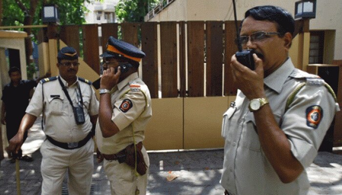  कोविड-१९। मुंबई पोलिसांना सेवा निवासस्थान ठेवण्याची राज्य सरकारची मुभा  
