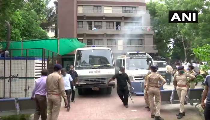 गुजरात राज्यात कोविड-१९ सेंटर रुग्णालयाला आग, आठ रुग्णांचा मृत्यू