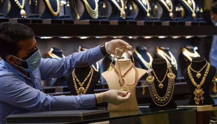 Gold Rate: ऐन सणासुदीच्या दिवसांत सोन्याच्या दरांनी पुन्हा गाठला उच्चांक