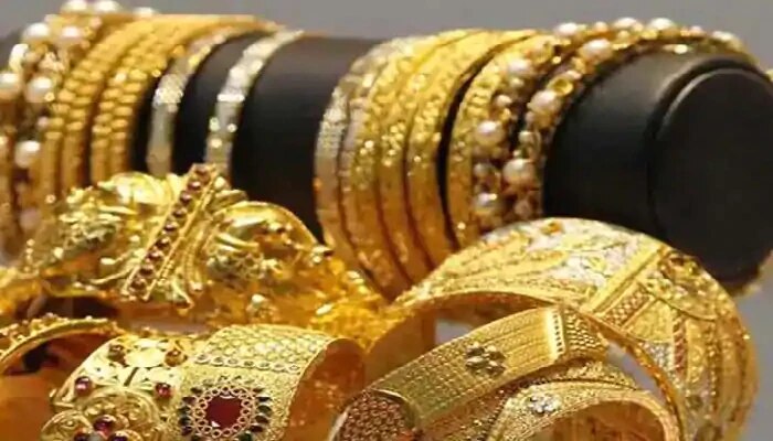 Gold Rate : सोन्याचे दर ७४३ रूपयांनी वधारले