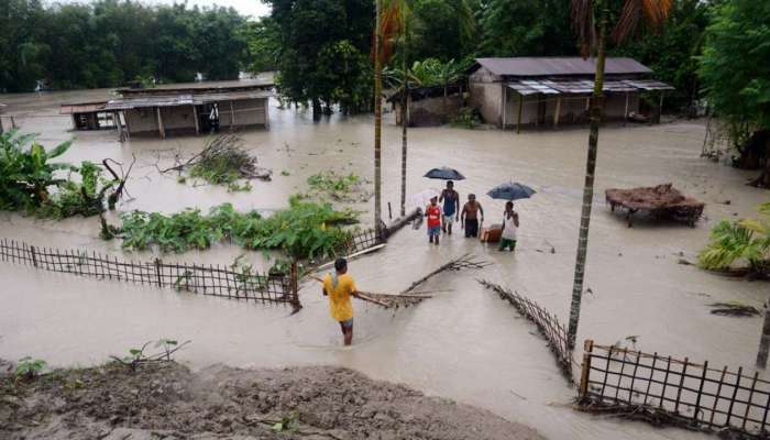 देशातील अनेक राज्यांमध्ये मुसळधार पाऊस, पुरामुळे जनजीवन विस्कळीत