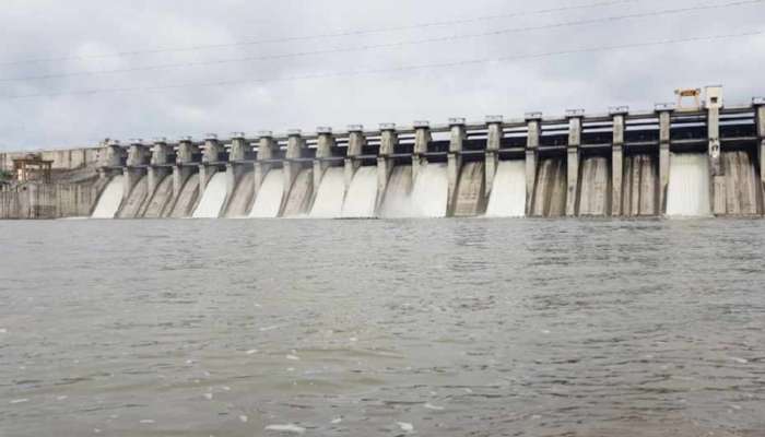 जायकवाडी धरण ९८ टक्के भरलं; धरणाचे दोन दरवाजे उघडले