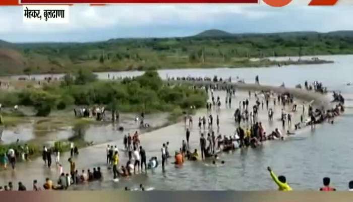 Buldhana Drunkers Mass Party At Utavali River Dam Administration Unware In Corona Pandemic