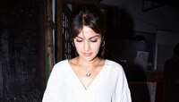 Rhea Chakraborty Drug Case: रियानं रकुल प्रीतसह घेतलं 'या' सेलिब्रिटीच्या मुलीचं नाव