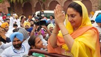 मोदी सरकारला धक्का, हरसिमरत कौर यांचा मंत्रिपदाचा राजीनामा