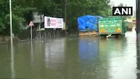 रस्ते जलमय; मुंबईत रात्रभर पावसाची जोरदार बॅटिंग 