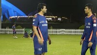 IPL 2020 : ...म्हणून मी बोलतो की; जहीर मराठीतून देतोय गोलंदाजीचे धडे 