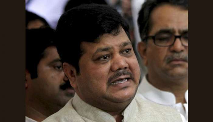 पडद्याआडून माझं तोंड दाबण्याचा प्रयत्न- प्रवीण दरेकर