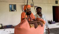 'देऊळ बंद'ची झळ साधू आणि पुजाऱ्यांना 