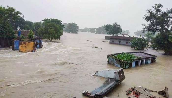 तेलंगणात पावसाचे ५० बळी, मुख्यमंत्र्यांनी जाहीर केली मदत