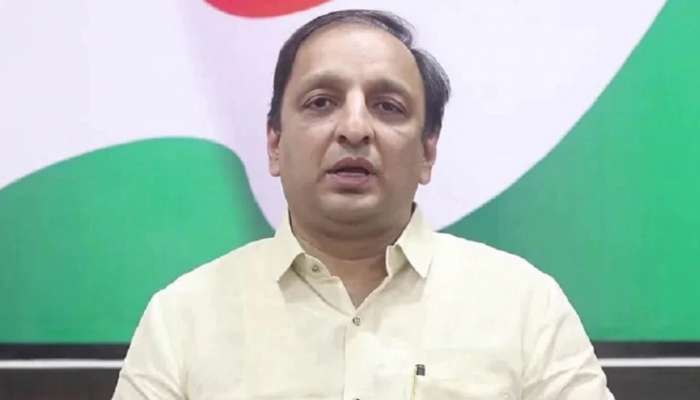 महिलांच्या लोकल प्रवासावर भाजप गप्प का? सचिन सावंतांचा सवाल 