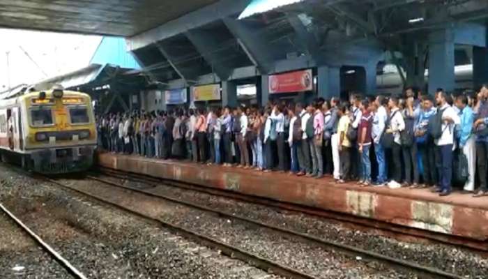 आता सर्वांसाठीच रेल्वे प्रवास खुला करण्याबाबत राज्य सरकारची महत्त्वपूर्ण बैठक   