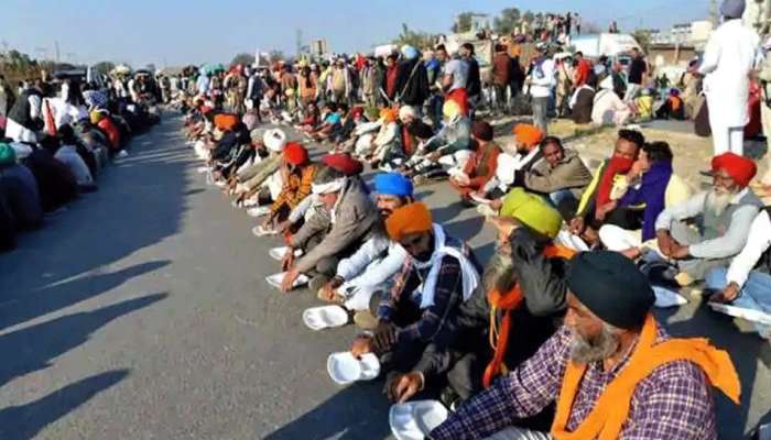 शेतकऱ्यांसोबतची चर्चा फिस्कटली, शेतकरी आंदोलन सुरूच 