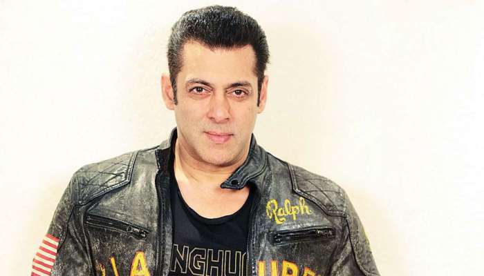 Salman Khan 55th Birthday : &#039;भाईजान&#039;च्या घराबाहेर चाहत्यांसाठी महत्वाचा संदेश