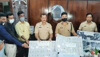 दुप्पट पैसे मिळण्याच्या आमिषाने पैसे गुंतवताय ? हे नक्की वाचा