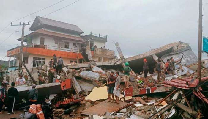 Earthquake : इंडोनेशियात 6.2 तीव्रतेचा भूकंप, आतापर्यंत 7 मृत्यू; 100 पेक्षा जास्त  