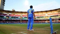 सचिन तेंडुलकरची क्रिकेट मैदानावर झलक, फील्डिंगचा व्हिडिओ व्हायरल 