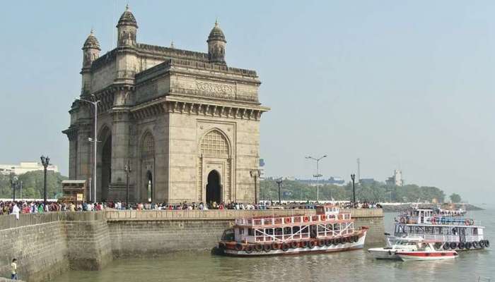 Lockdown : महाराष्ट्रात काही भागात अंशतः लॉकडाऊन, मुंबईतही लॉकडाऊनचा पालकमंत्र्यांचा इशारा 