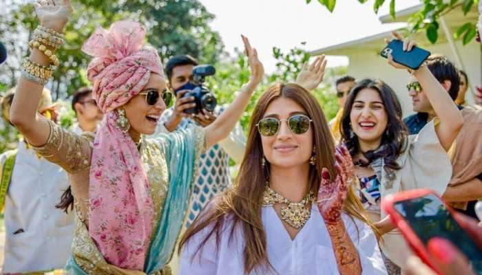 बॉलिवूडकरांच्या लग्नाचा टामझाम, Shraddha Kapoor ने शेअर केले फोटो 