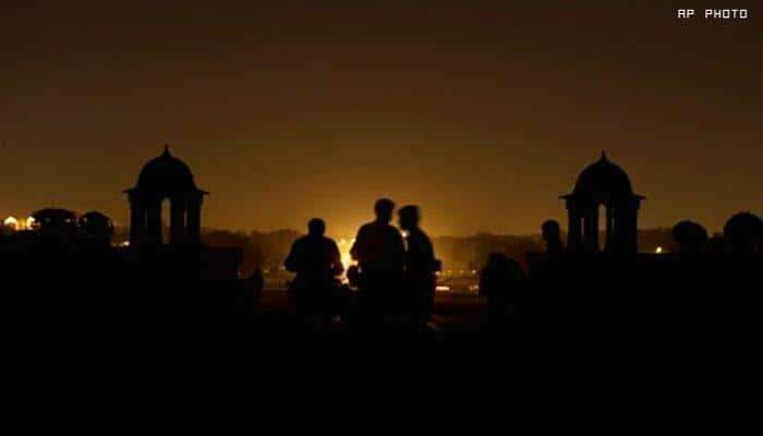 Earth Hour : आज जगभरात रात्री 8:30 वाजता विद्युत दिवे बंद करुन केला जाणार साजरा