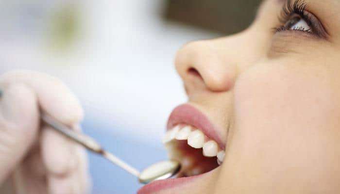 दात-तोंड स्वच्छ नसल्यास होऊ शकतात हे गंभीर आजार