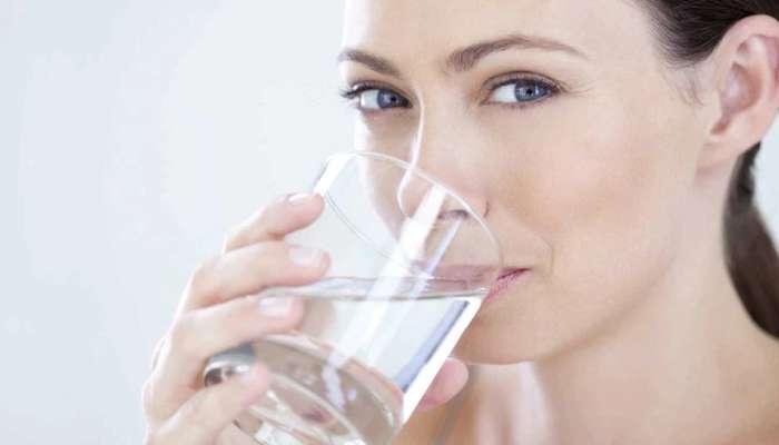 drink Water: आंघोळ केल्यानंतर पाणी पिणे फायदेशीर, हे आजार पळून जातील