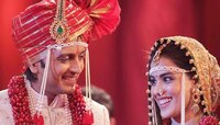 जेनेलियाने लग्नाचे फोटो दाखवताच, रितेश देखमुखच्या चेहऱ्याचा रंग का बदलला?