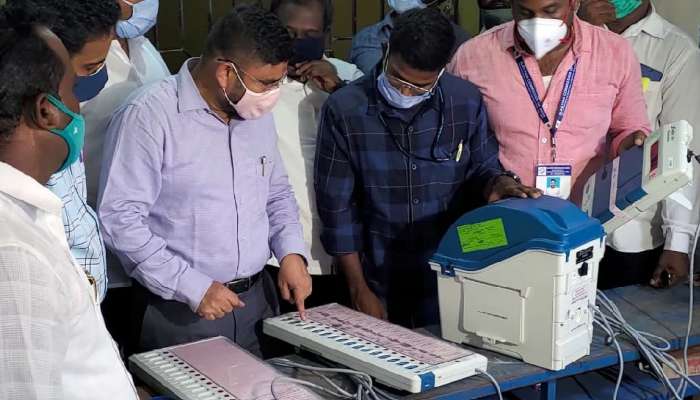 Election 2021: आता तृणमूल नेत्याच्या घराबाहेर EVM सापडले, निवडणूक आयोगाची कडक कारवाई