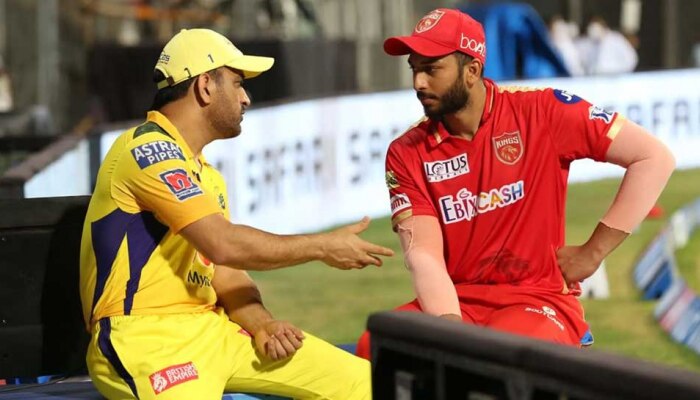 IPL 2021 : पंजाब किंग्ज विरुद्ध चेन्नई सुपर किंग्ज सामन्यानंतर एमएस धोनीकडून शाहरुख खानला टिप्स, फोटो व्हायरल