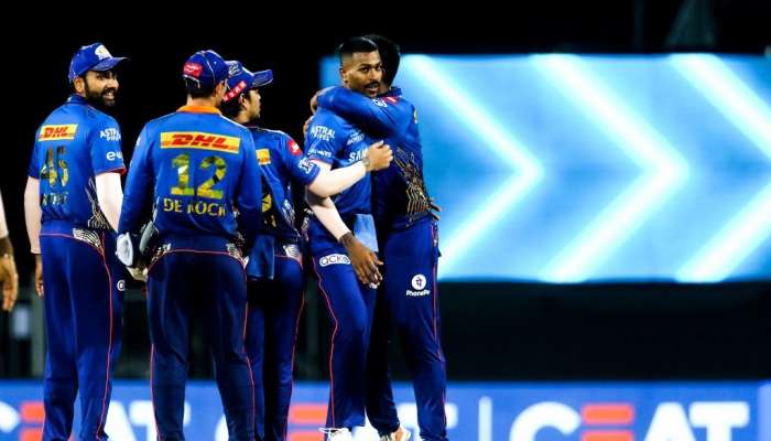 IPL 2021: हैदराबादचा सलग तिसऱ्यांदा पराभव, मुंबई इंडियन्सचा दणदणीत विजय