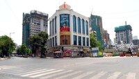 कडक लॉकडाऊनची अंमलबजावणी, रेल्वे, रस्ते, टोलनाक्यांवर कशी आहे स्थिती ? जाणून घ्या !