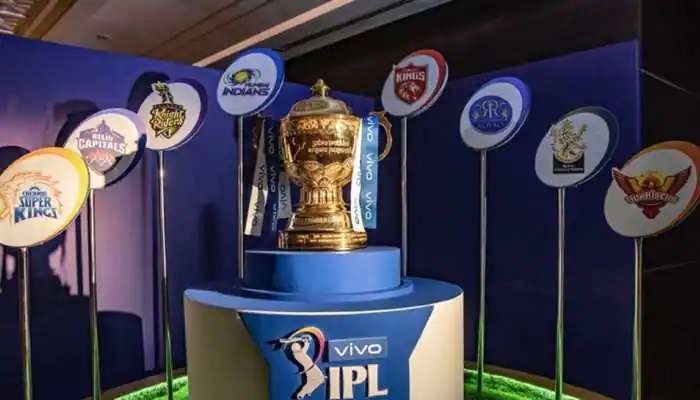 IPL 2021 : रॉयल चॅलेंजर्ससह आणखी एका संघाला मोठा धक्का, तीन खेळाडूंनी सोडलं IPL
