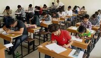 शिक्षण मंत्रालयाने मे मध्ये होणाऱ्या सर्व ऑफलाइन परीक्षा पुढे ढकलल्या