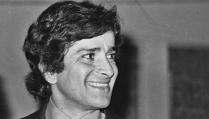 २ वर्षाचा हा अभिनेता शशी कपूरला यांचा जीव वाचवण्यासाठी धावत गेला आणि...