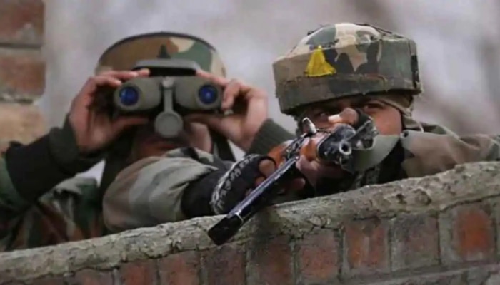 जम्मू-काश्मीर येथे सुरक्षा दलाला मोठे यश, चकमकीत तीन दहशतवादी ठार