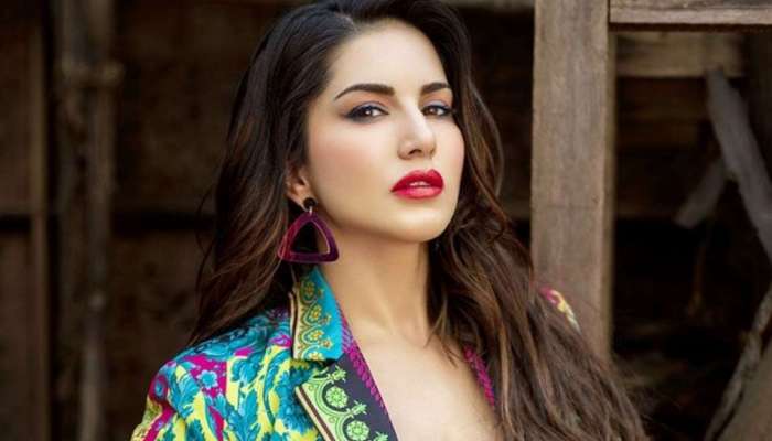 Sunny Leone ने बोल्ड आणि लव मेकिंग सीन करण्याअगोदर अभिनेत्याकडे AIDS 