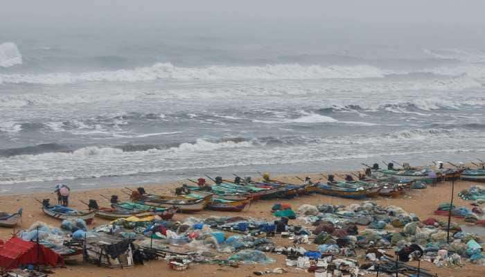 रत्नागिरी आणि सिंधुदुर्गात नागरिकांचे सुरक्षित ठिकाणी स्थलांतरण