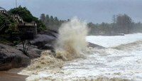 Cyclone Tauktae चक्रीवादळ : मुंबई विमानतळासह मोनो, वांद्रे-वरळी सी लिंक बंद