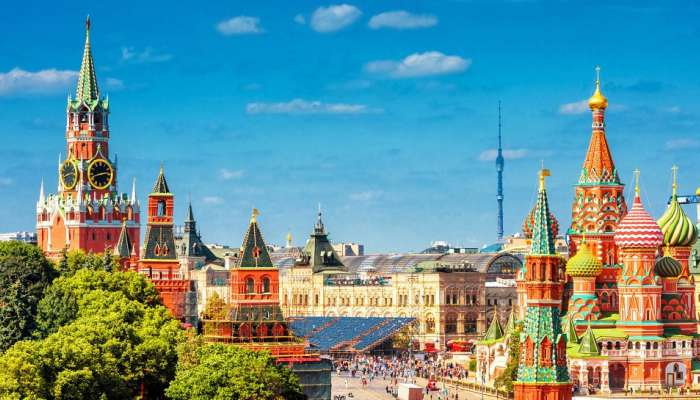 Sputnik Vचे 2 डोस घ्या आणि रशियामध्ये फिरण्याचा घ्या आनंद, Vaccine Tourismची अनोखी ऑफर